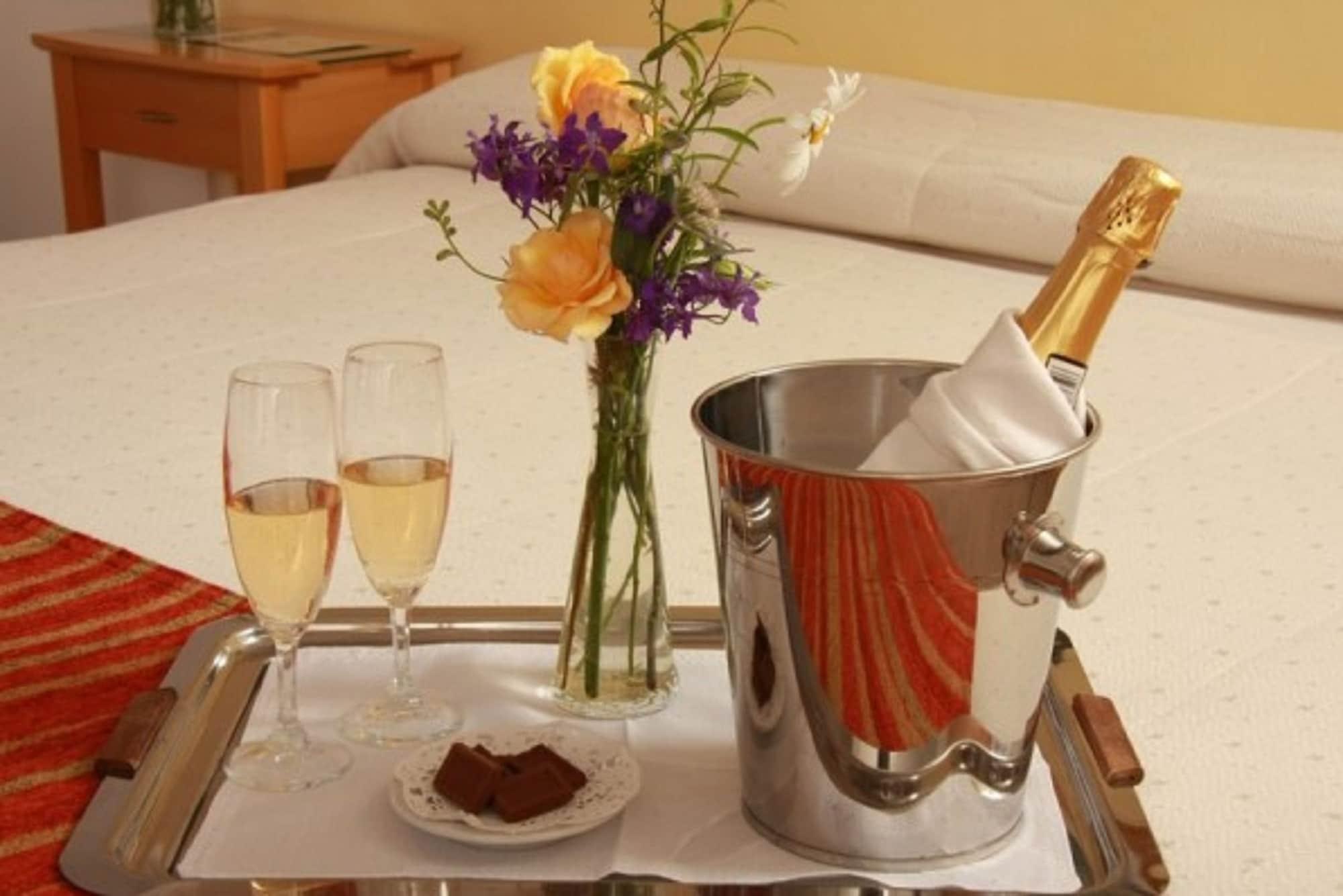 Hotel Ayres Del Nahuel 산카를로스데바릴로체 외부 사진